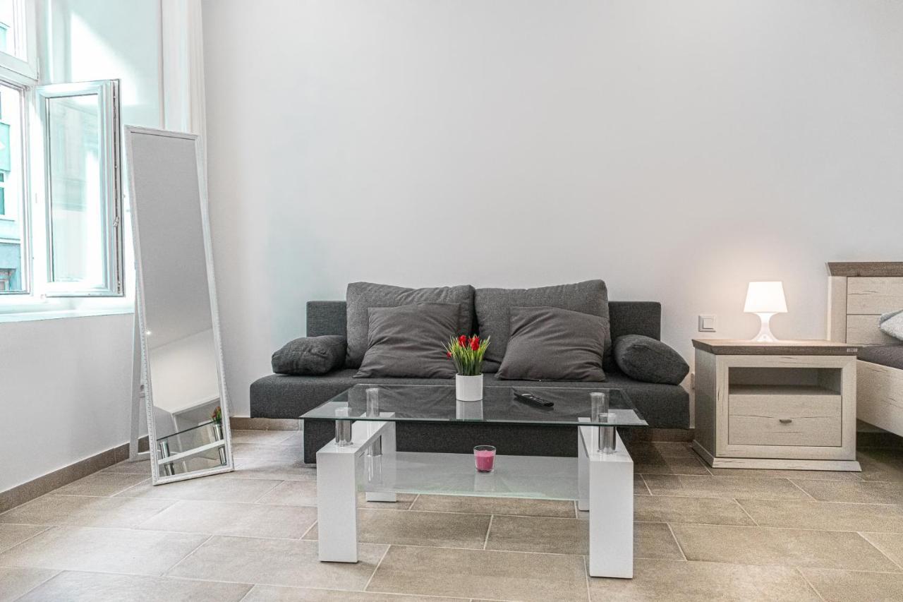 וינה 9 Min From City Center - Beautiful Studio Near U1 Reumannplatz מראה חיצוני תמונה